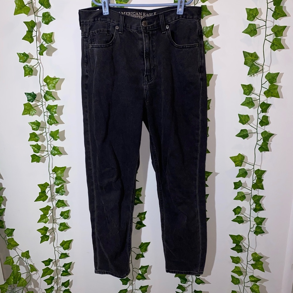 Black mom jeans American eagle size 4 short